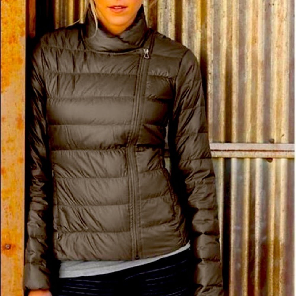 Athleta Black Downalicious Puffer Jacket Xs